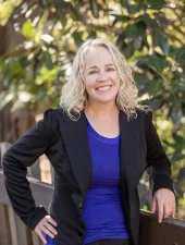 Rianna Braden | President & Founder of Drawing Board Marketing